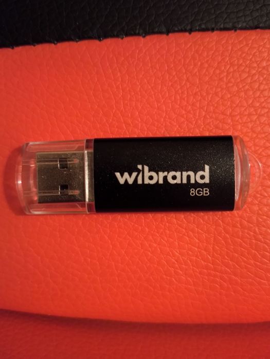 Завантажувальна флешка Windows 10 Pro (8 GB)  готова до встановлення