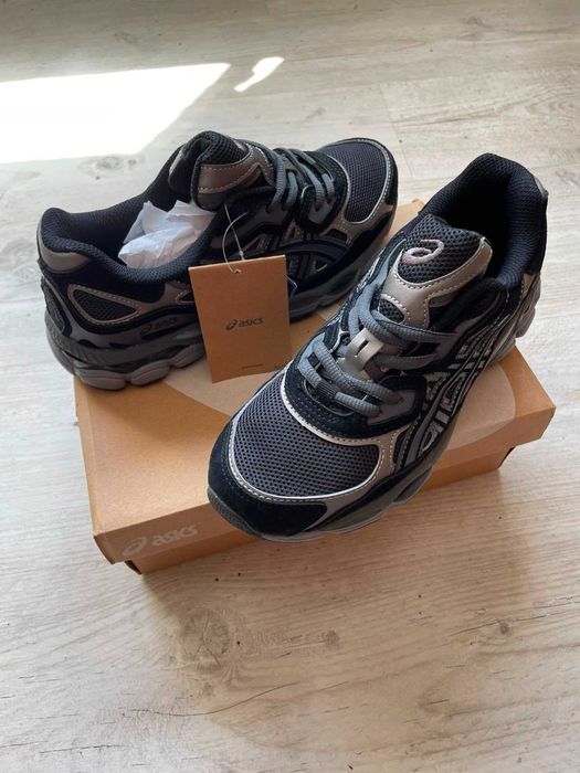 Asics Tamanho 40.5 – Novas com Etiqueta