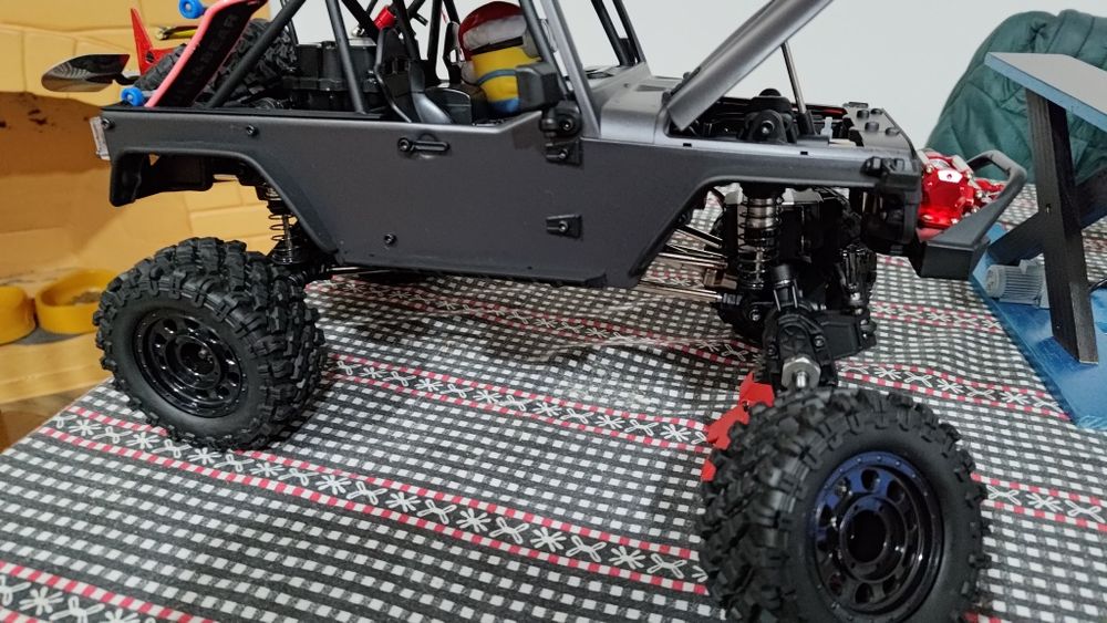 Vendo jantes RC com pneus