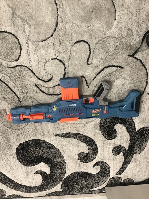 Бластери Nerf нові.