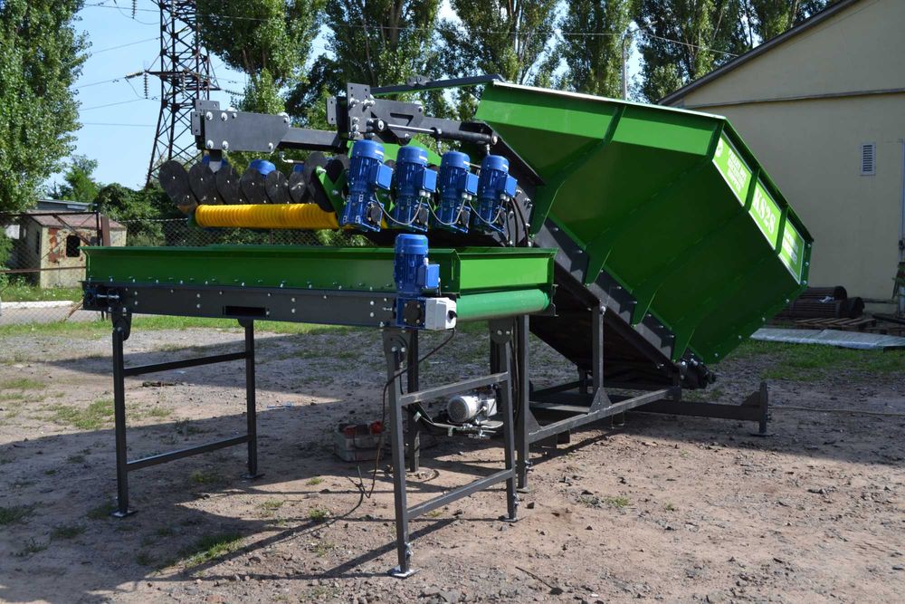 Прийомний бункер з сортувальним модулем для картоплі (7 роликів)