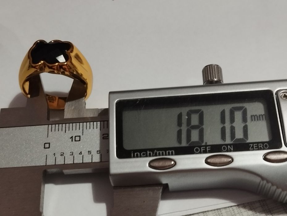 Pierścień, średnica wewnętrzna 18,1mm.Tous.925%