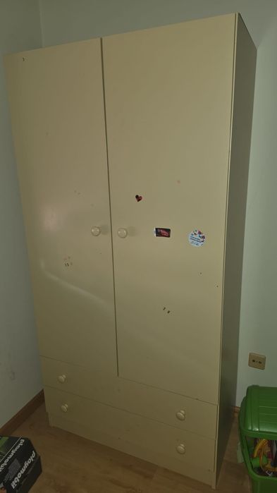 Armário guarda roupa