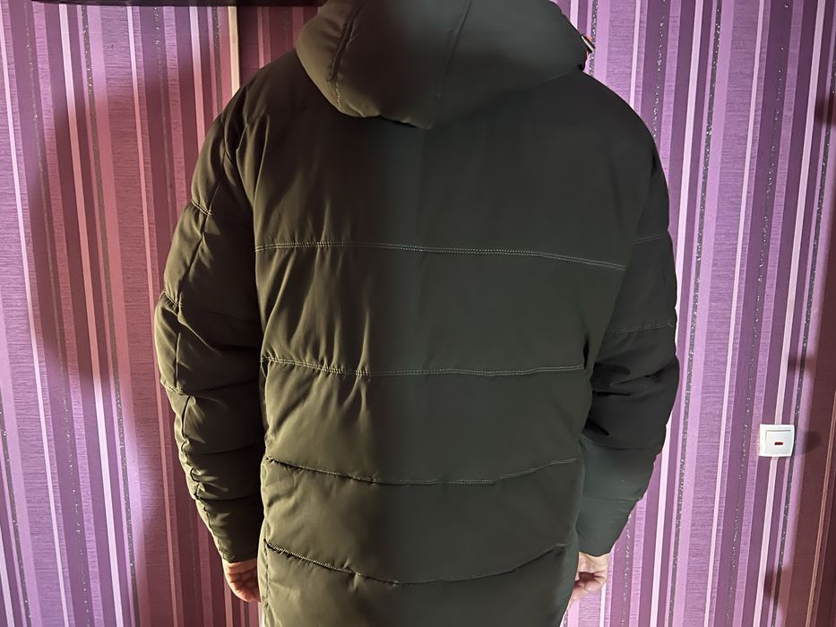 Продам чоловічу зимню куртку.