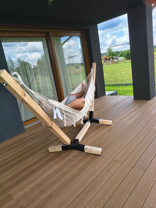Hamak na drewnianym stelażu BOHO