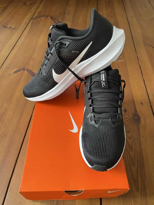Кросівки Nike чоловічі 43 розмір нові
