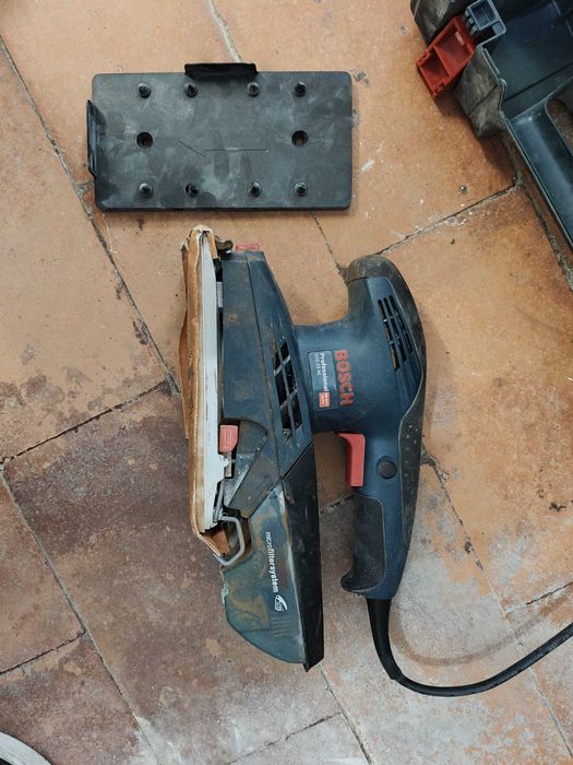 Lixadora Vibratória Bosch GSS 23 A Professional – 190 W, 93×230 mm