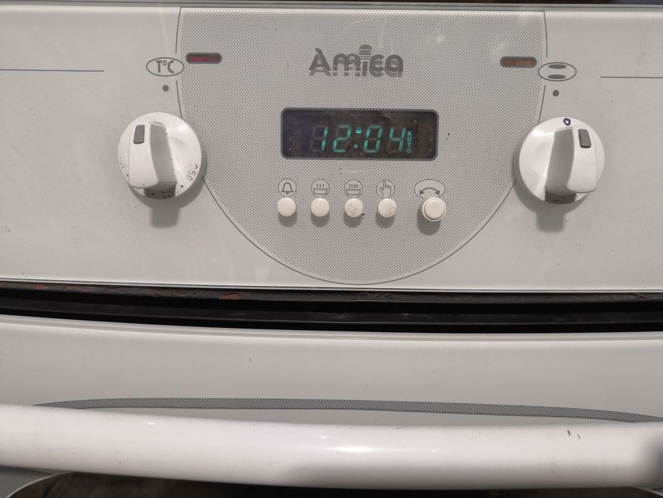 Продам духовку електрину