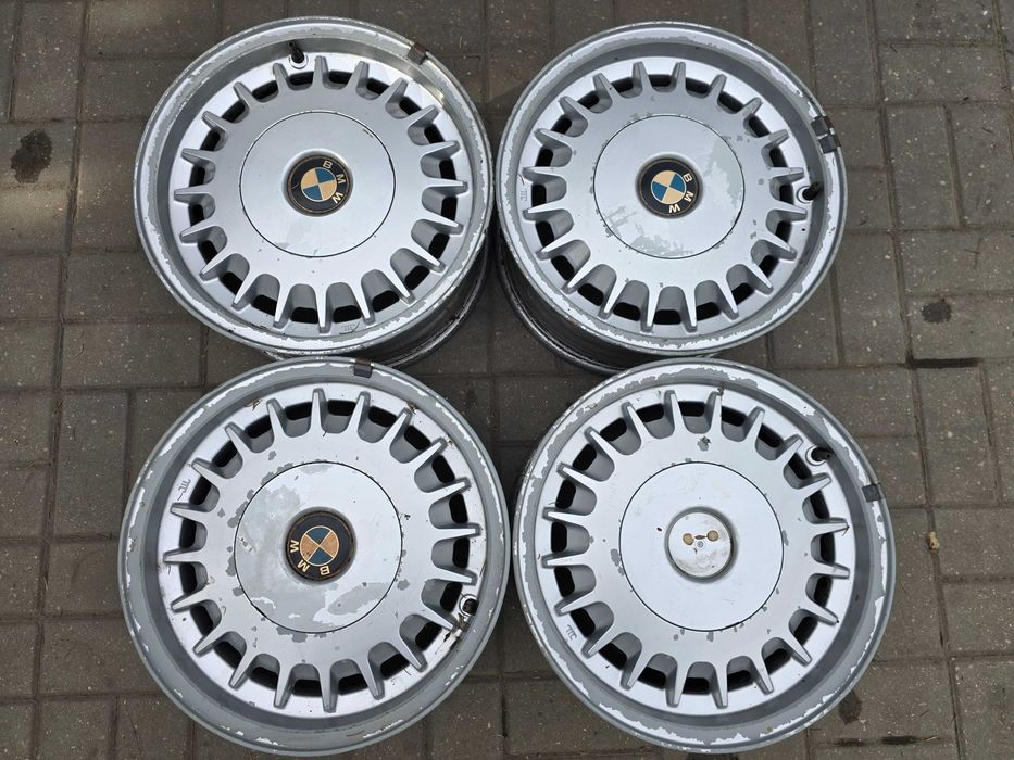 BMW Styling 2 Alufelgi 15" 5x120 7J ET20 E32 E34 E28