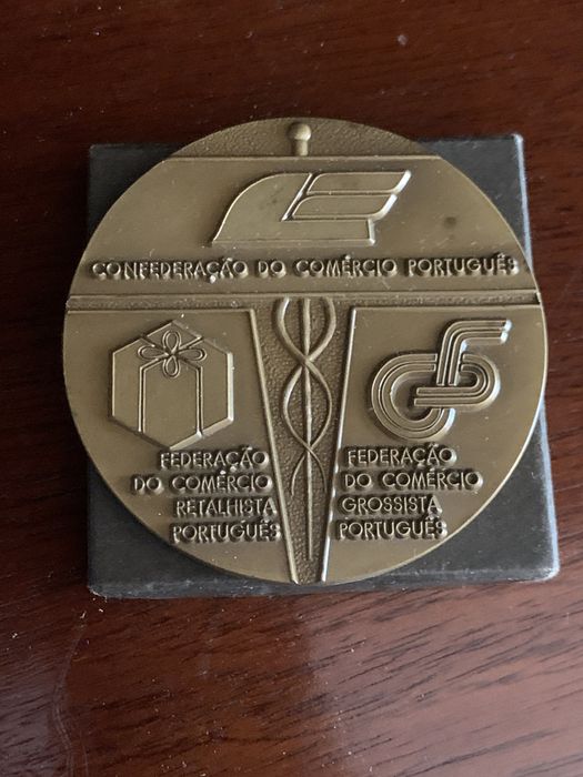 Medalha comemorativa Confederação de Comércio Português 1980