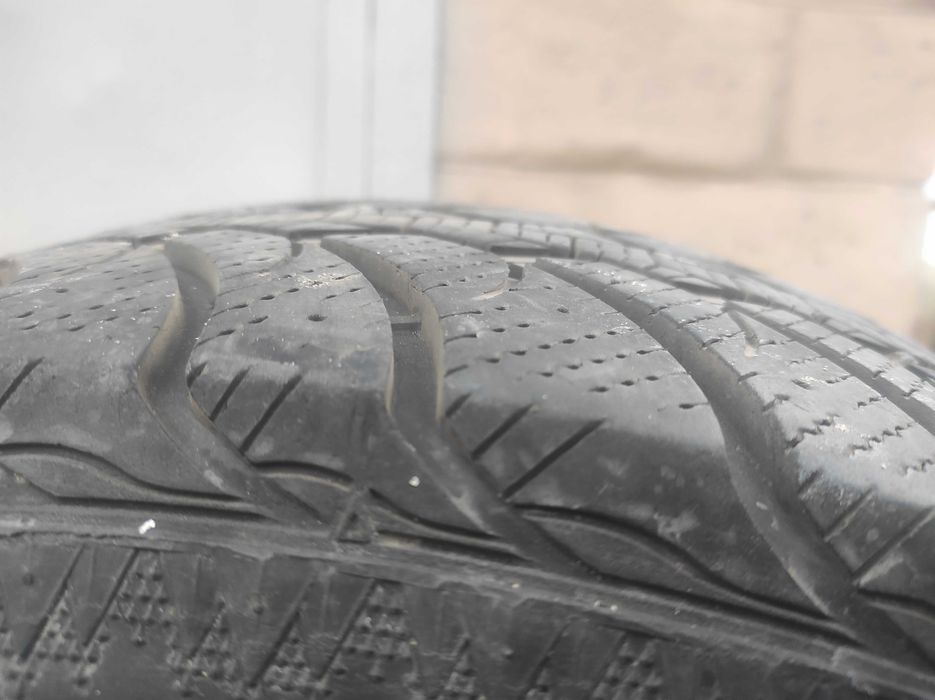 Продам диски 5/114.3/17 с зимней резиной 235/65/17