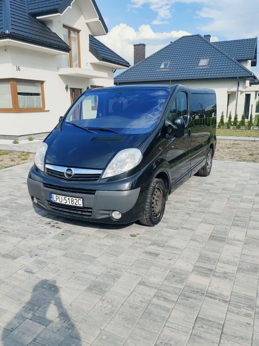 Opel Vivaro 2.0  dziewięcioosobowy
