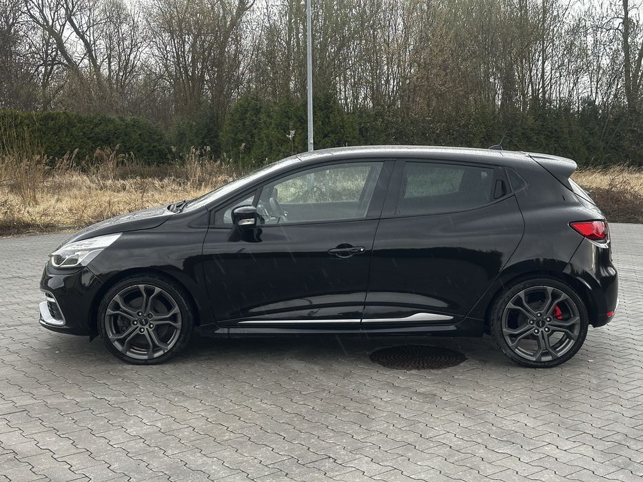 Renault Clio IV RS 200 KM