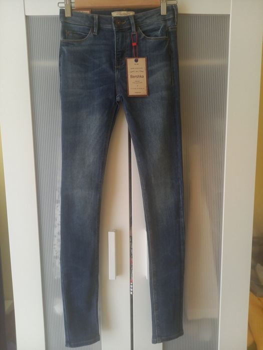 NOWE Jeansy Bershka