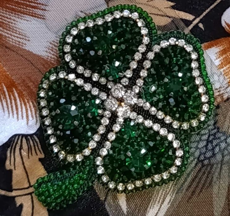 Брошки ручної роботи