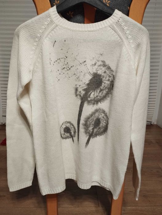 Kremowy sweter rozm. M