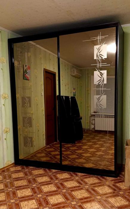 Шафа-купе продам