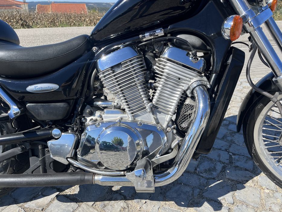 Suzuki Intruder