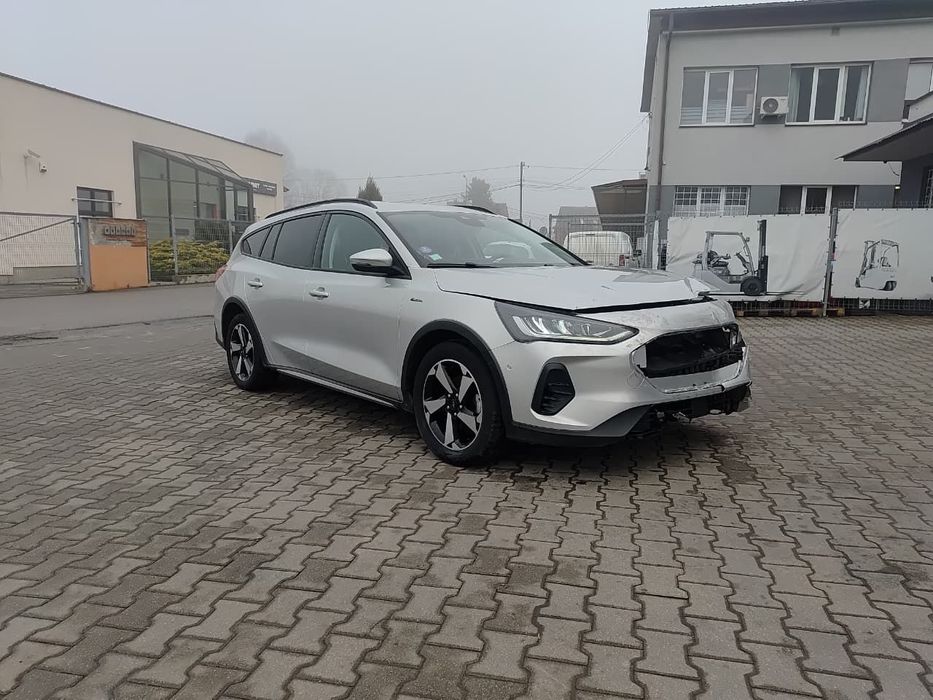 Ford Focus focus kombi mk4 milhybrid automat