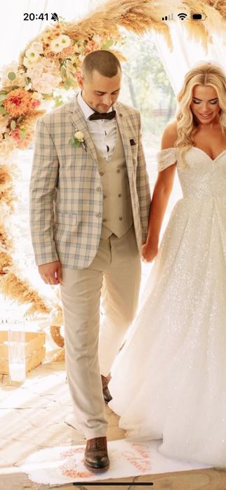 Чоловічий костюм. Трійка. Весільний костюм