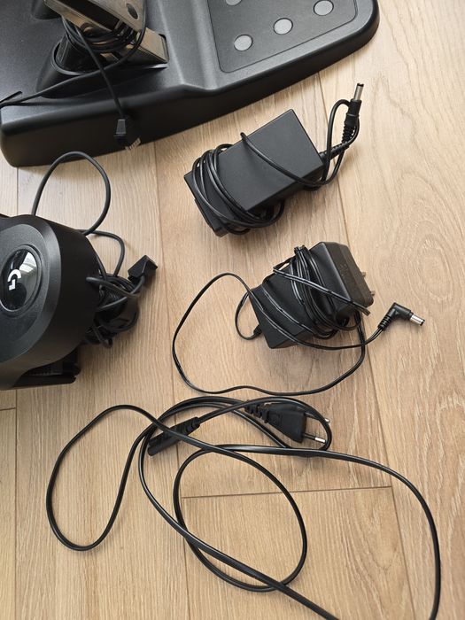Logitech G923 + shifter + pedały