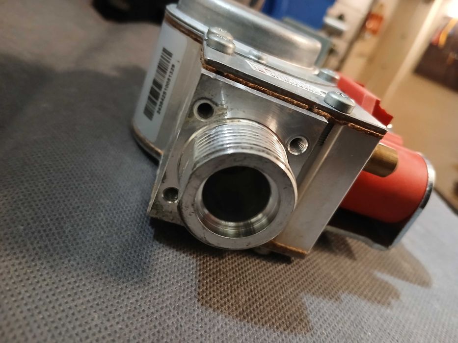 Zawór gazowy e​b​m​p​a​p​s​t G​B-N​D 0​5​5 D​0​1 S​20 230V 65 mbar