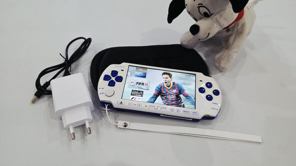 Sony PSP-3000  64гиг 136игр+ чехол!