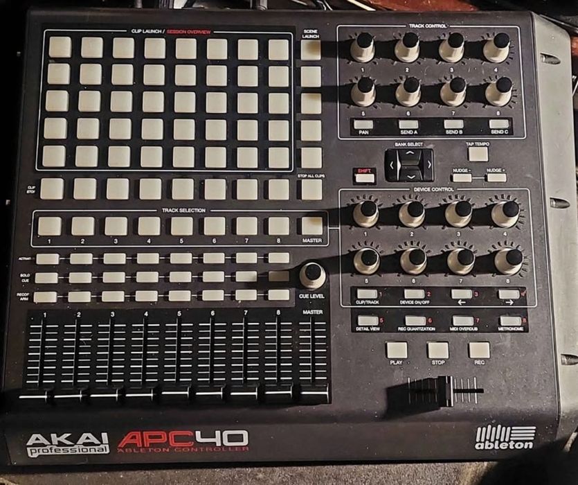 Akai Pro APC40 de estudio