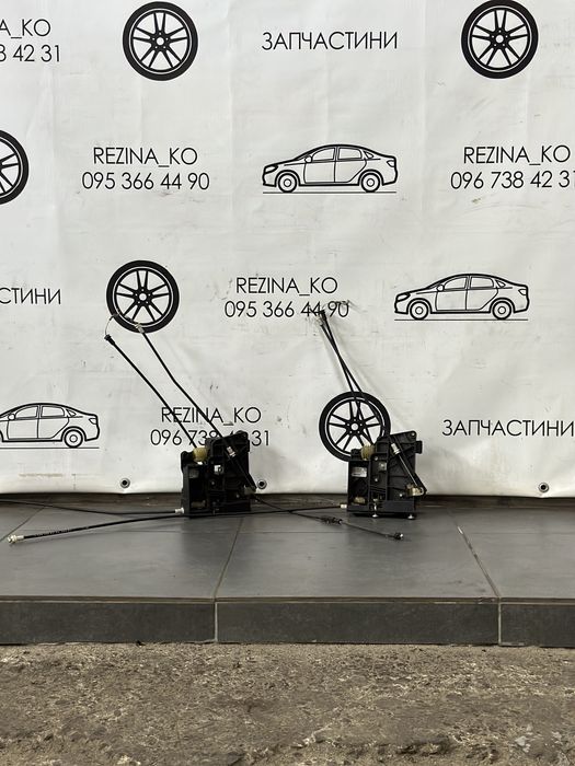 Замки кришки багажника Mercedes Vito 639 2004-2010р.