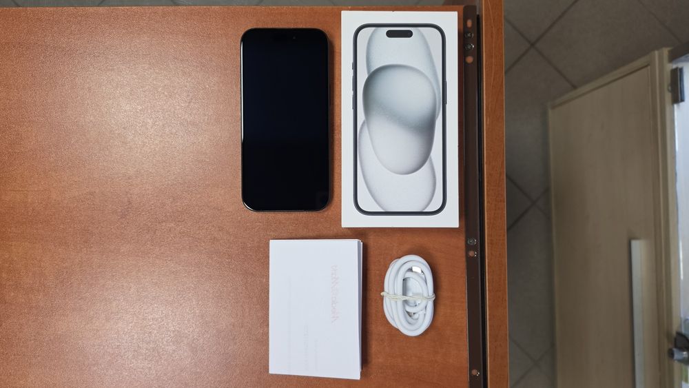 iPhone 15 128GB czarny, stan bdb