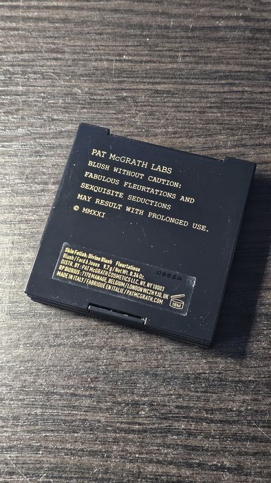 Pat Mcgrath - Skin Fetish Divine Blush, Fleurtatious. Róż do policzków