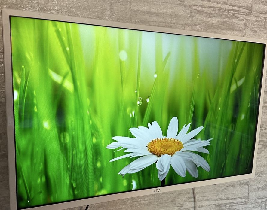 Продам телевізор KIVI 32FR55WU (32”)