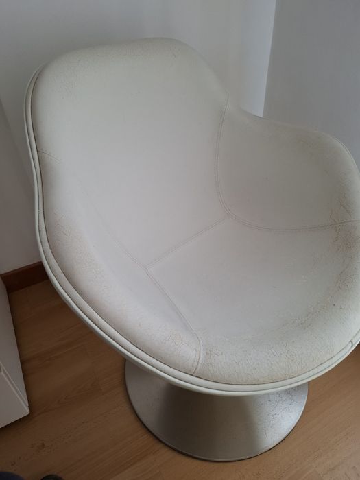 Cadeirão giratório branco