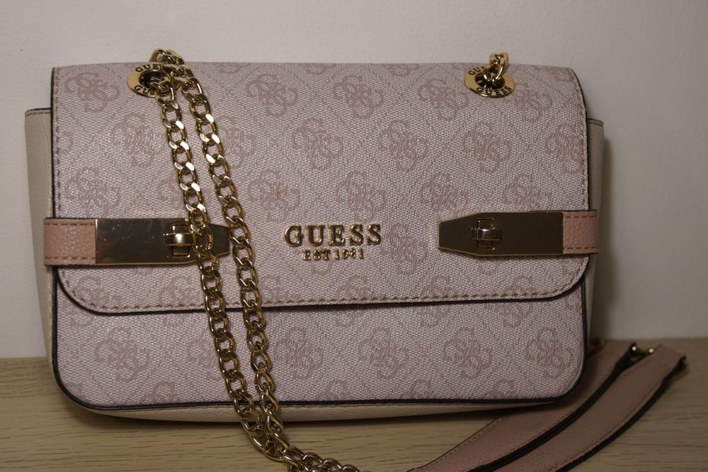 Mala Guess a tiracolo