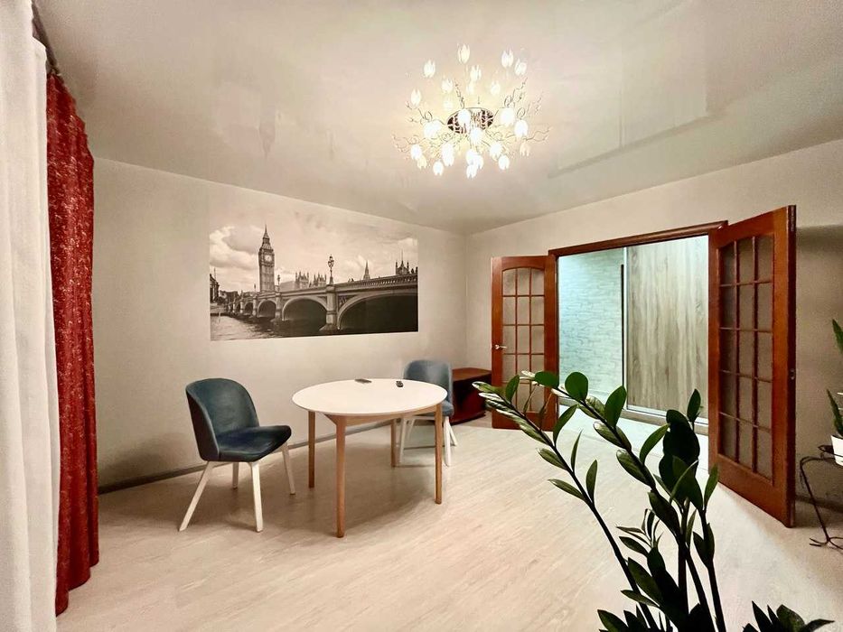 ПРОДАЖ укомплектованої 3-кімнатної квартири в Центрі (Держ.програми)