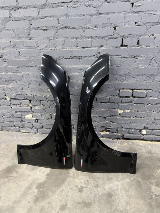 Крило переднє Audi A4 B9 2016-2019 рік LY9T чорне крыло