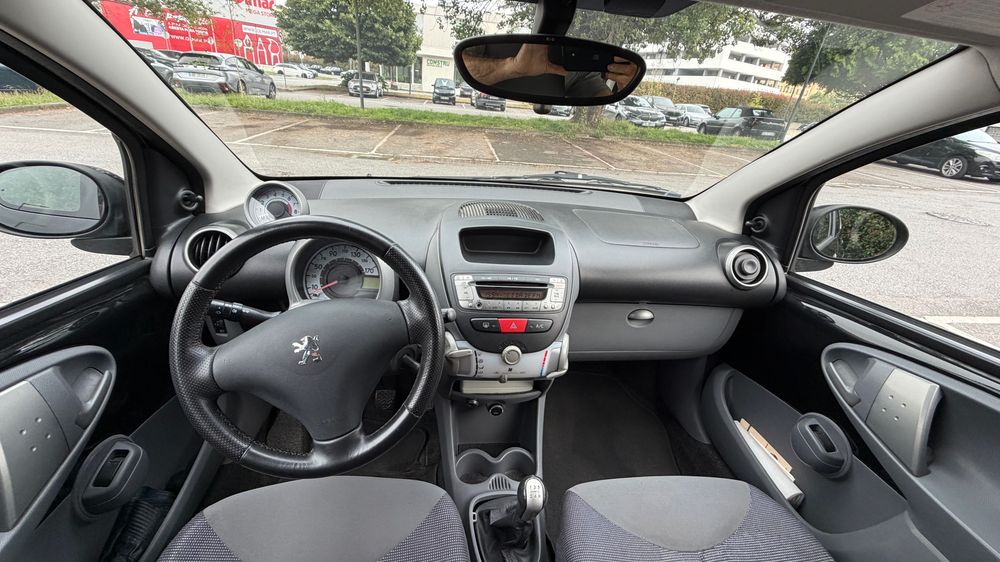 Peugeot 107 impecável