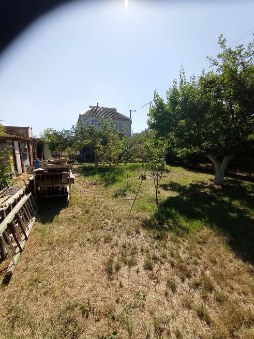 Продам будинок -дачу "Темп"Константинівка,перша лінія,2 поверхова, другий поверх без оздоблення,Ціна 6000$ торг.