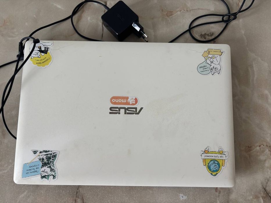 Ноутбук Asus x553m