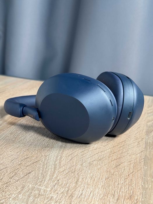 Топові навушники Sony WH-1000XM5 сині
