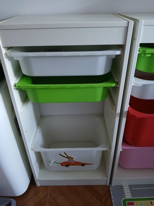 2 moveis arrumação brinquedos