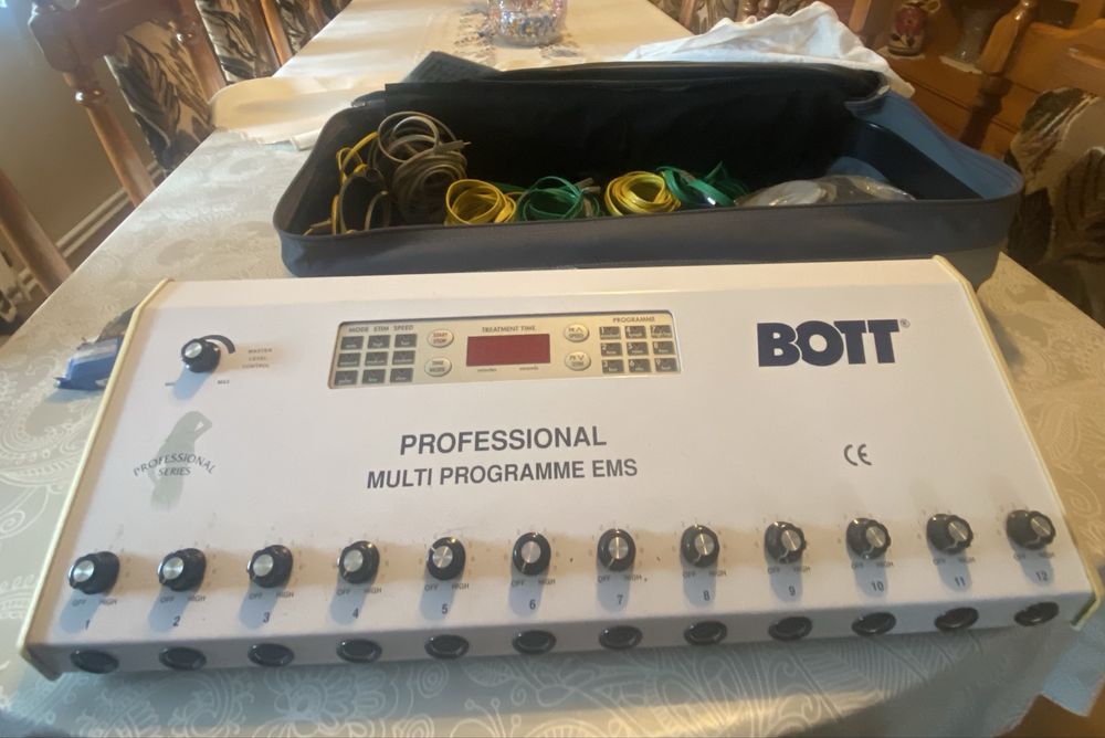 Bott elektrostymulacja EMS