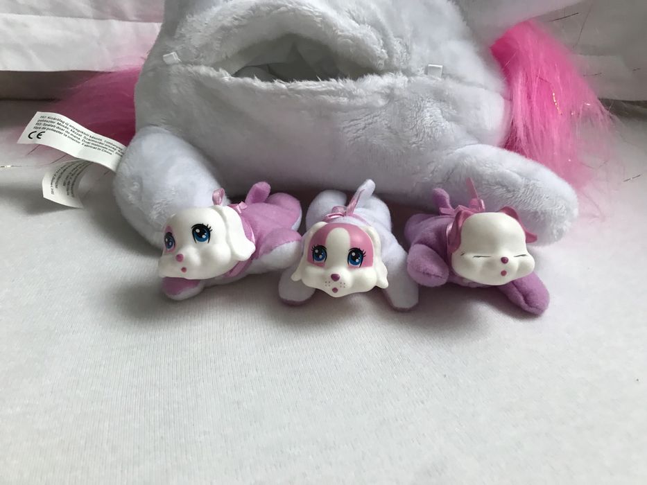 Psia mama ze szczenietami