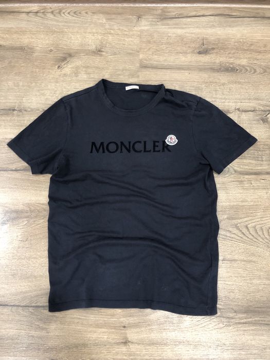 Оригінальна Футболка Moncler розмір S-M