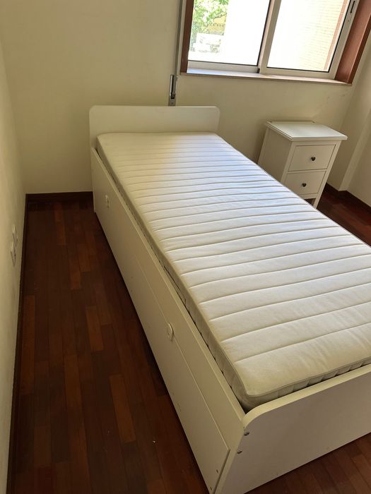 Colchão + cama com arrumação
