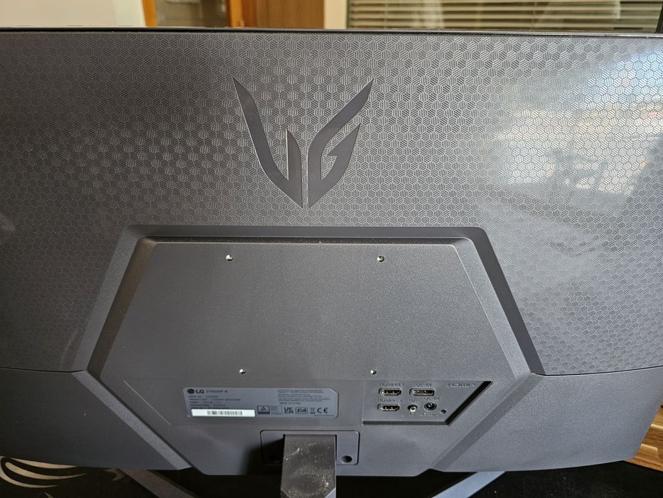 Monitor LG Ultragear 27" Semi-novo