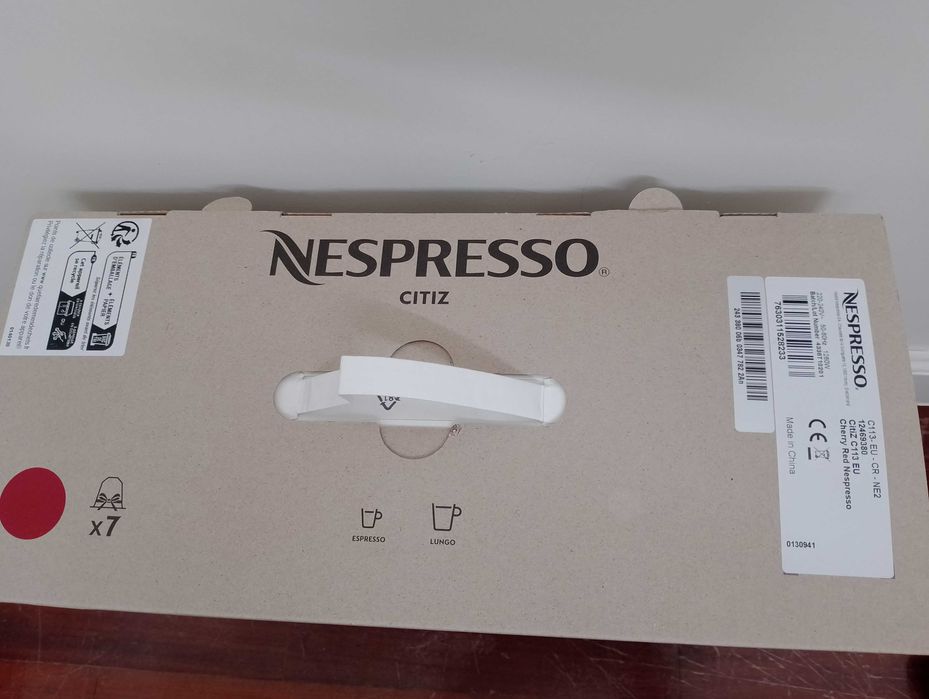Máquina Café Nespresso CitiZ Cherry Red. Nova. Garantia 3 Anos.