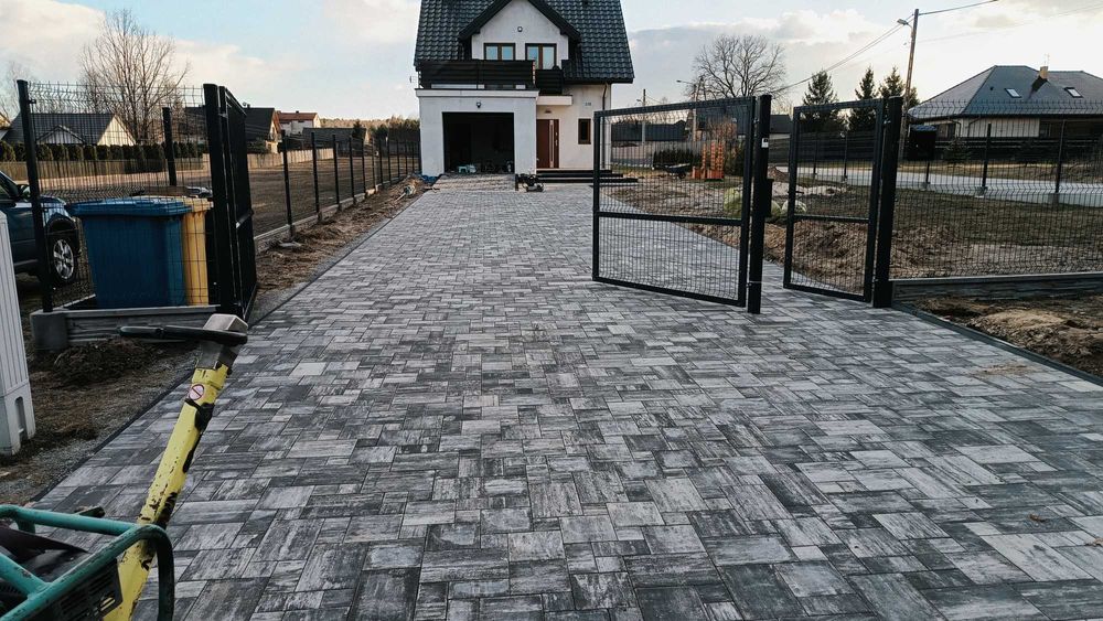 BRUKARSTWO Układanie kostki brukowej Usługi Brukarskie