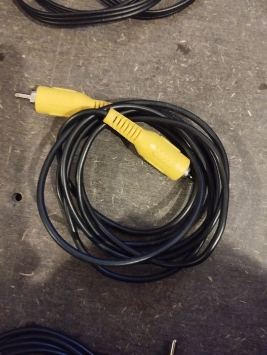 RCA Cables – Multiple Outputs64738500200961123