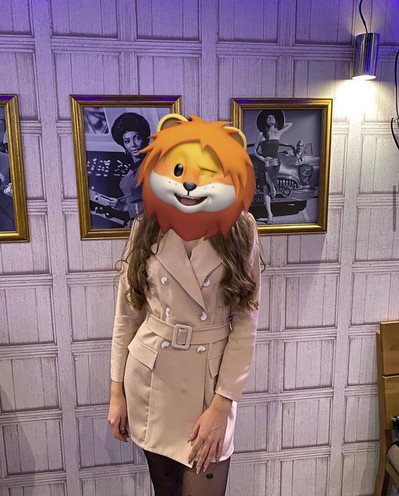 Платье пиджак бежевого цвета на пуговицах